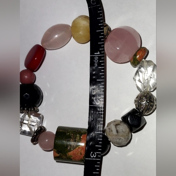 Crystal And Gems Beaded Stretchy Bracelet - Picture 4 of 5